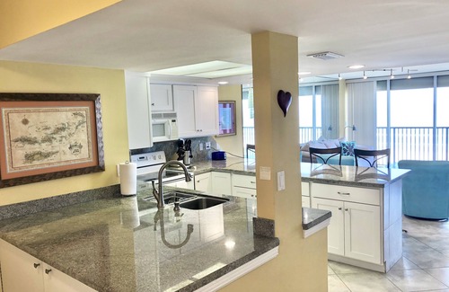 South Padre Island Condo | Fabulous 5th floor beachfront; fully appointed; discount for weekdays & 7 nights