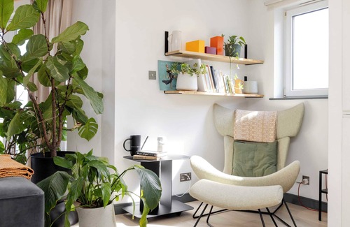 Newhaven Apartment | Fabulous Apartment with Bay View Terrace