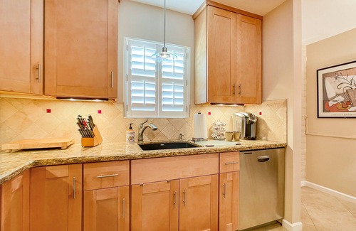 Verde Vista Condo | Fabulous Condo in the heart of Arcadia Lite - Walk to amazing restaurants