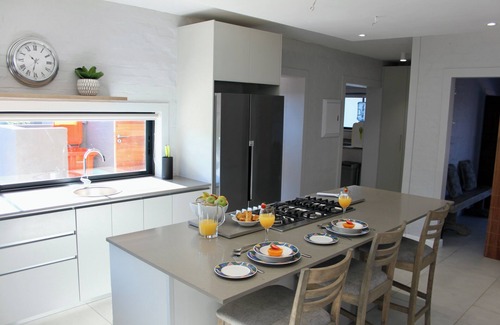 Sedgefield House | Fabulous four bedroom main house with WiFi in Sedgefield, near to the beach