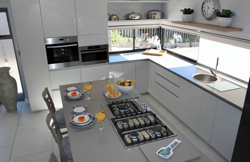 Sedgefield House | Fabulous four bedroom main house with WiFi in Sedgefield, near to the beach