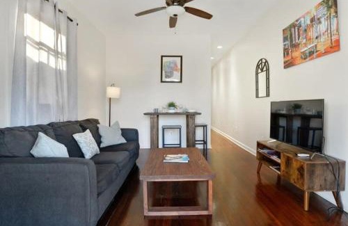 Saint Roch House | Fabulous Franklin 2BD steps from St Claude Ave