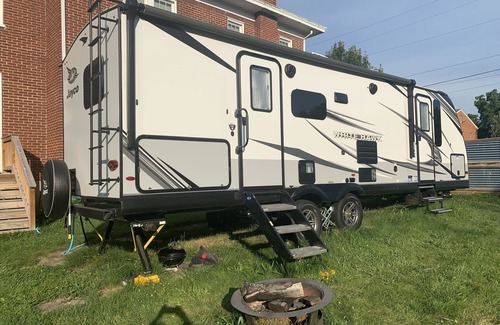 Roanoke RV Rental | Fabulous private backyard, minutes away from downtown and greenway