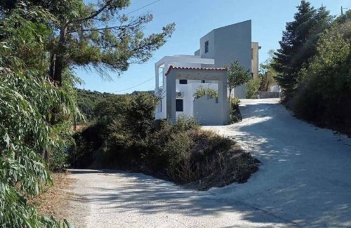 Monemvasia House | Fabulous Villa with amazing view— 10min from the beach