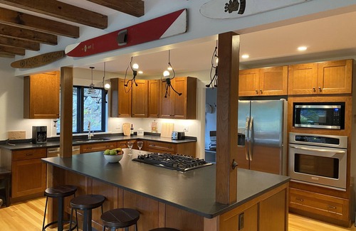 New Preston House | Fabulous year round waterfront retreat on Lake Waramaug