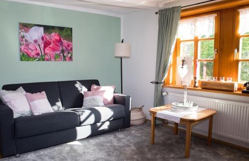 Heinebach Apartment | Fachwerktraum im Hof