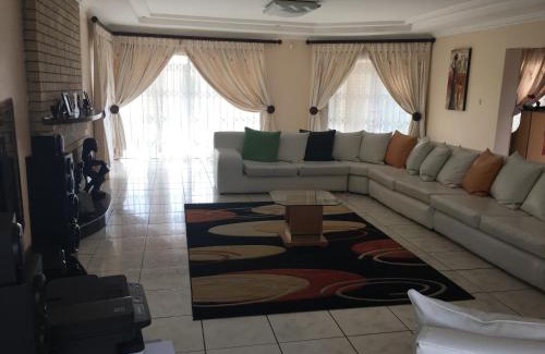 Letlhakane Bed & Breakfast | Fahms