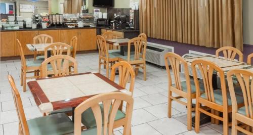 Decatur Hotel | Fairbridge Inn Express Decatur Forsyth IL