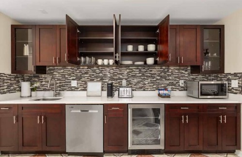 Fairfax House | Fairfax-GMU 2BR Retreat - Fire Pit & Wooded Views