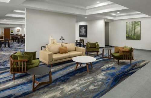 South Boston Hotel | Fairfield Inn and Suites by Marriott South Boston