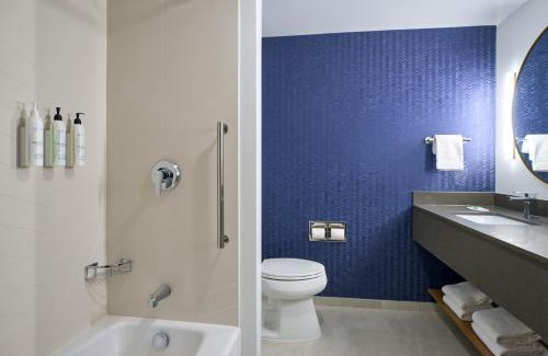 Winchester Hotel | Fairfield Inn and Suites by Marriott Winchester
