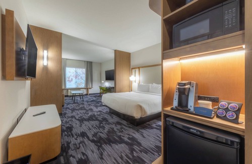 Salmon Arm Hotel | Fairfield Inn & Suites by Marriott Salmon Arm
