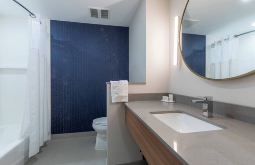 Salmon Arm Hotel | Fairfield Inn & Suites by Marriott Salmon Arm