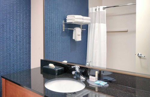 Bridle Trails Hotel | Fairfield Inn & Suites by Marriott Seattle Bellevue/Redmond