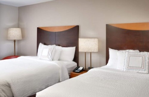 Bridle Trails Hotel | Fairfield Inn & Suites by Marriott Seattle Bellevue/Redmond