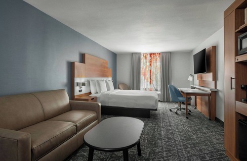 Hayward Hotel | Fairfield Inn & Suites by Marriott Oakland Hayward