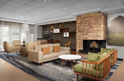 Sterling Hotel | Fairfield Inn & Suites Dulles Airport