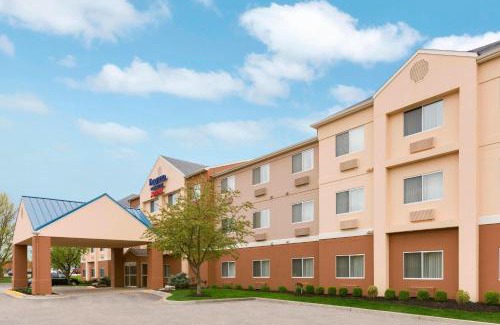 East Beltline Hotel | Fairfield Inn & Suites Grand Rapids