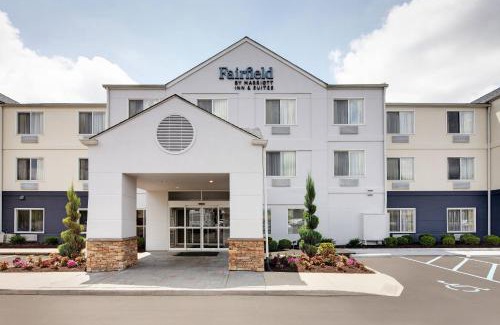 Wayne Hotel | Fairfield Inn & Suites Indianapolis Airport