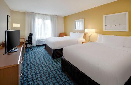 Wayne Hotel | Fairfield Inn & Suites Indianapolis Airport