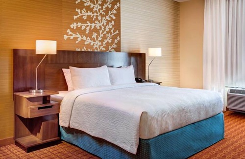 New Castle Hotel | Fairfield Inn & Suites Wilmington New Castle