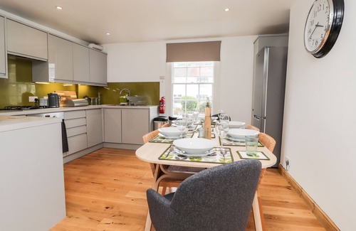 Sandgate Cottage | FAIRLIGHT VIEW, family friendly, country holiday cottage in Sandgate