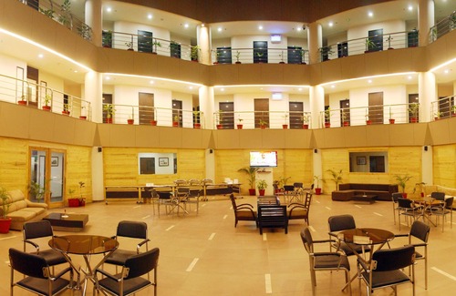 Sonepat Hotel | Fairvacanze Inns & Suites