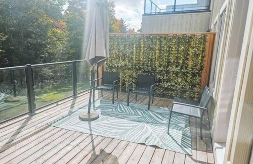 Gravenhurst House | Fairway Retreat At Muskoka Bay Resort | Sleeps 8