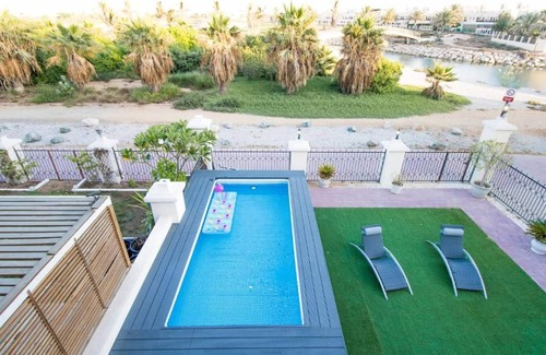 Al Hamra Village Villa | Fairways 5 Bedroom Villa With Plunge Pool And Bbq