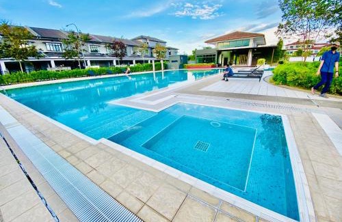 Kuching House | Faizal Madhi Homestay