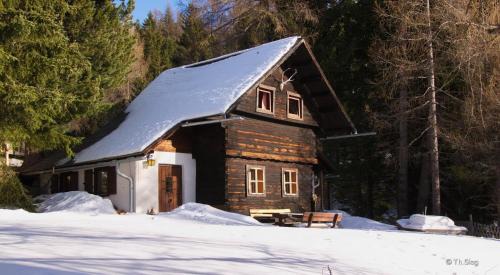 Reichenau Ski Chalet | Falkert-Hütte „Beim Almöhi"