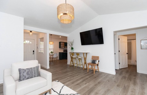 Sandusky House | Fall Dates! Vacay All Day - Close to CP, Sports Force, Islands