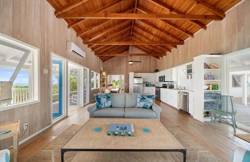 Man O War Cay House | FALL DISCOUNTS*Private Peninsula*Boats*Heated Pool*Golf Carts*3 Private Beaches