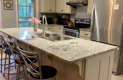 Crane Hill House | Fall getaway deals on Smith Lake! 3 BR, firepit, kayaks, & canoe