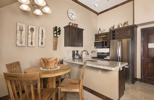 River Run Condo | Fall into Savings! 15% Off Until Nov 30 - Book Now!