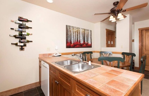 River Run Condo | Fall into Savings! 15% Off Until Nov 30 - Book Now!