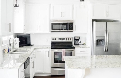 Saint Simons Heights House | Fall Special | Family cottage with golf cart!