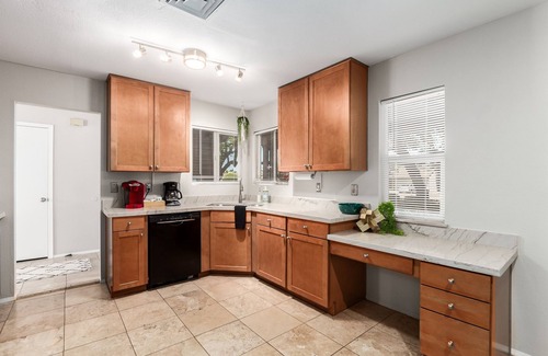 Chandler House | Fall Special! Private Pool/Spa! Ping Pong!