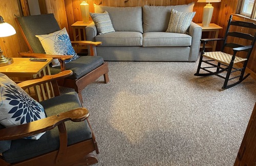 Wells Beach Cottage | FALL WEEKS STILL OPEN! Steps to the beach in Wells, perfect for families!