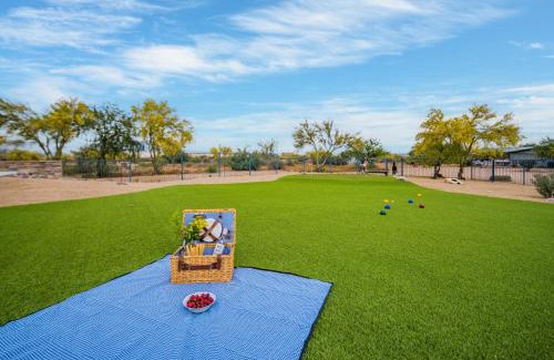 Rio Verde Foothills House | Fallbrook by AvantStay Secluded Home on 40acres wPool Rooftop Trails