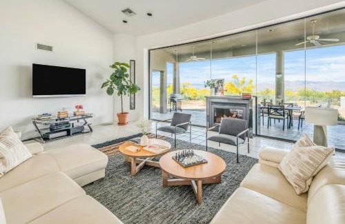 Rio Verde Foothills House | Fallbrook by AvantStay Secluded Home on 40acres wPool Rooftop Trails