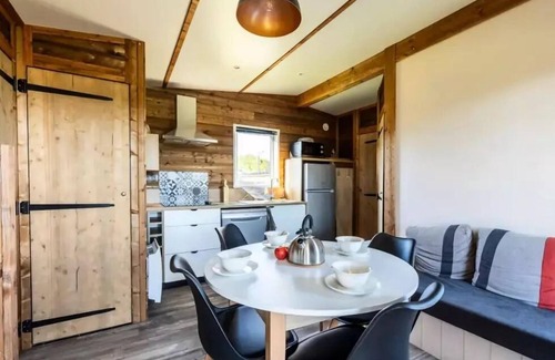 Seillac Ski Chalet | Familienfamilie Ecolodge Neu 2024! 6 Personen