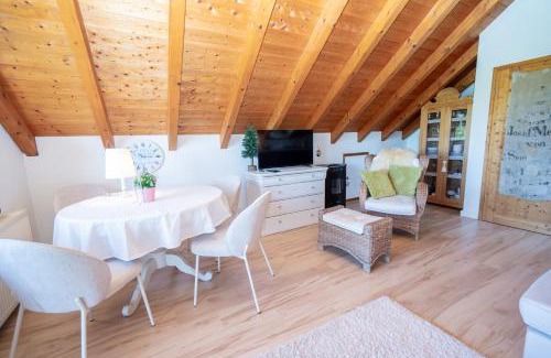 Grafenhausen Apartment | Familienferienwohnung Buggi-Näschtli