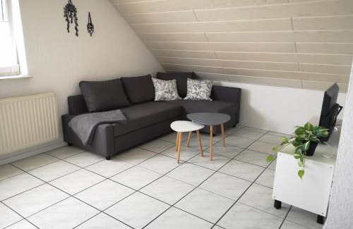 Lochbrucke Apartment | Familienfreundliche Ferienwohnung mit Wohlfühlbalkon und kostenlosem Parkplatz nahe Messe und Bodensee