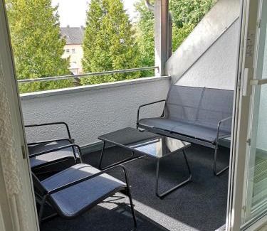 Lochbrucke Apartment | Familienfreundliche Ferienwohnung mit Wohlfühlbalkon und kostenlosem Parkplatz nahe Messe und Bodensee