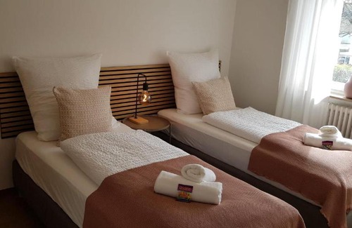Heitersheim Apartment | Familienfreundliche und moderne Wohnung mit Balkon