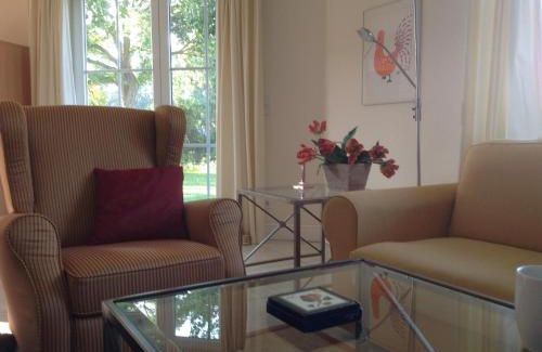 Rankwitz House | Familienidyll - Komfort, riesiger Garten & Badespaß