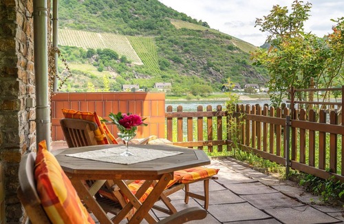Sankt Goar House | Familienzimmer Kabinett mit Rheinblick - Weinhotel Landsknecht