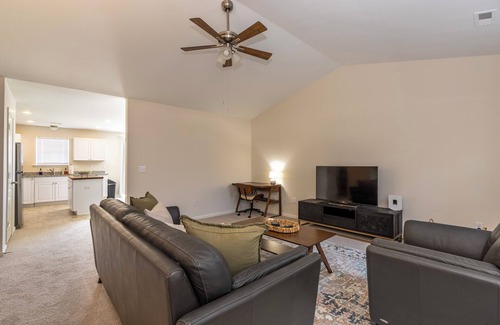 Piedmont House | Families + Pets Welcome! Fenced Yard! 30+ day stay