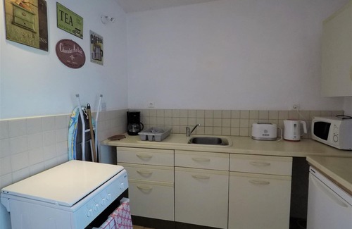Frayssinet-le-Gelat House | Family and pet-friendly 3 bedroom rural retreat close to river Lot and vineyards